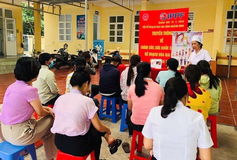 Trung tâm Y tế huyện Hải Hà phối hợp với Hội KHHGĐ tỉnh Quảng Ninh triển khai cung cấp dịch vụ lưu động thân thiện
