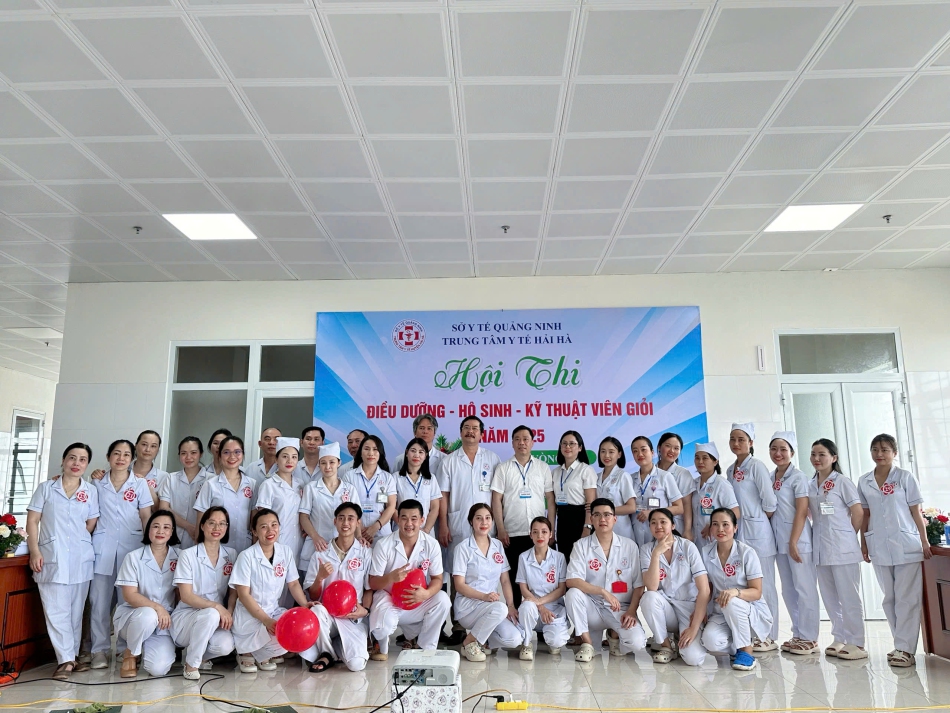 Trung tâm Y tế Hải Hà tổ chức Hội thi “Điều dưỡng - hộ sinh - Kỹ thuật viên giỏi” năm 2025